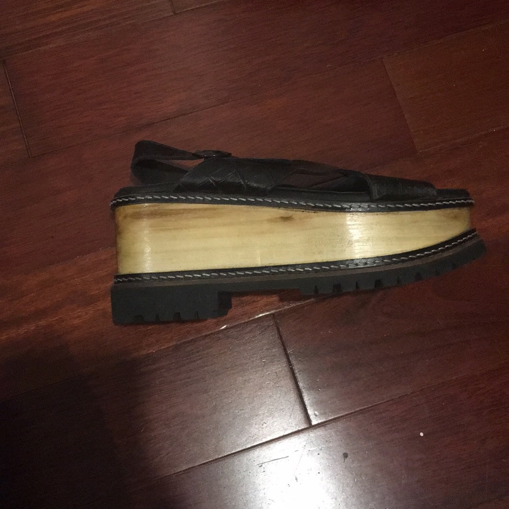 Sandals - Picture 4 of 7